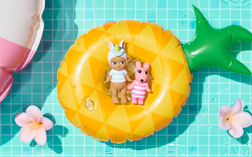Summer Vacation: Sun-Kissed Style - Gift Ready